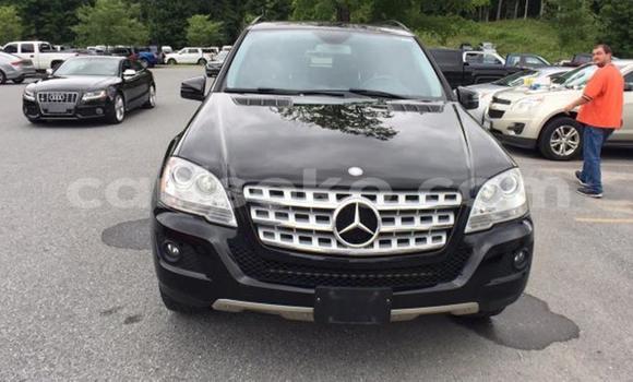 Sayi Na hannu Mercedes-Benz ML–Class Noir Mota in Kigali a Rwanda Sayi Na hannu Mercedes-Benz ML–Class Noir Mota in Kigali a Rwanda