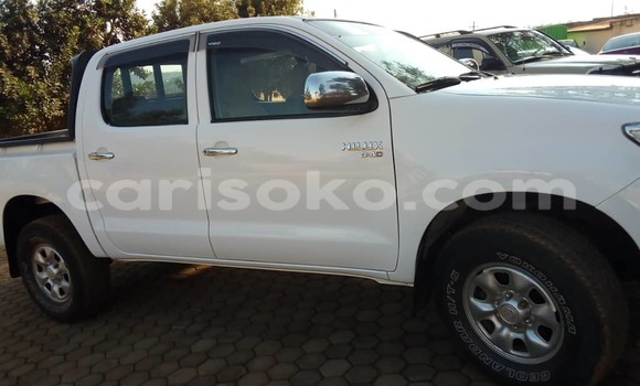 Sayi Na hannu Toyota Hilux Blanc Mota in Kigali a Rwanda Sayi Na hannu Toyota Hilux Blanc Mota in Kigali a Rwanda