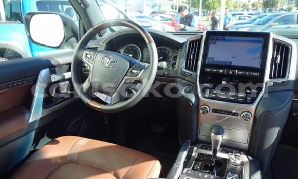 Buy Used Toyota Land Cruiser White Car in Kigali in Rwanda Buy Used Toyota Land Cruiser White Car in Kigali in Rwanda