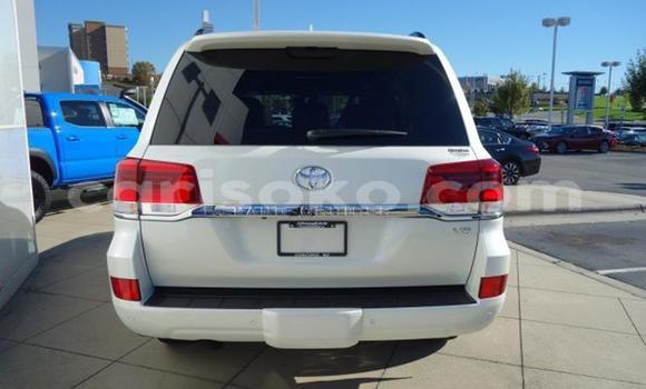 Buy Used Toyota Land Cruiser White Car in Kigali in Rwanda Buy Used Toyota Land Cruiser White Car in Kigali in Rwanda