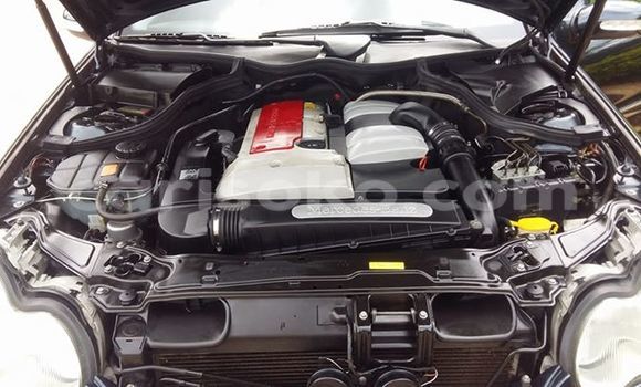 Sayi Na hannu Mercedes-Benz C–Class Noir Mota in Gicumbi a Rwanda Sayi Na hannu Mercedes-Benz C–Class Noir Mota in Gicumbi a Rwanda