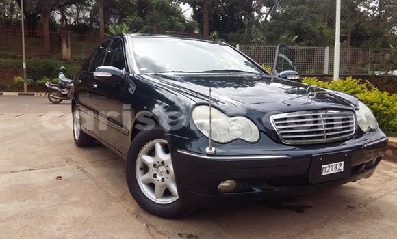 Sayi Na hannu Mercedes-Benz C–Class Noir Mota in Gicumbi a Rwanda Sayi Na hannu Mercedes-Benz C–Class Noir Mota in Gicumbi a Rwanda