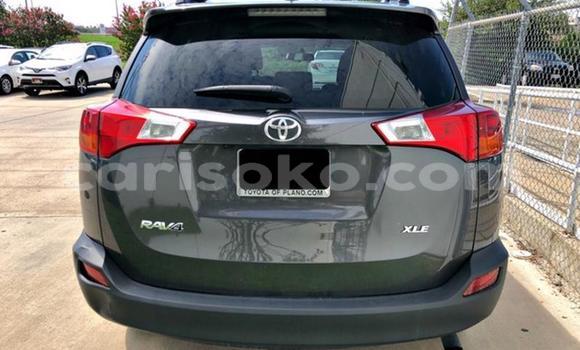 Sayi Na hannu Toyota RAV4 Marron Mota in Kigali a Rwanda Sayi Na hannu Toyota RAV4 Marron Mota in Kigali a Rwanda