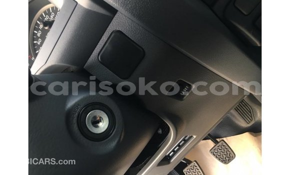 Acheter Import Voiture Toyota Land Cruiser Blanc à Import - Dubai, Rwanda Acheter Import Voiture Toyota Land Cruiser Blanc à Import - Dubai, Rwanda