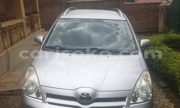 Buy Used Toyota Corolla Verso Silver Car in Kigali in Rwanda Buy Used Toyota Corolla Verso Silver Car in Kigali in Rwanda