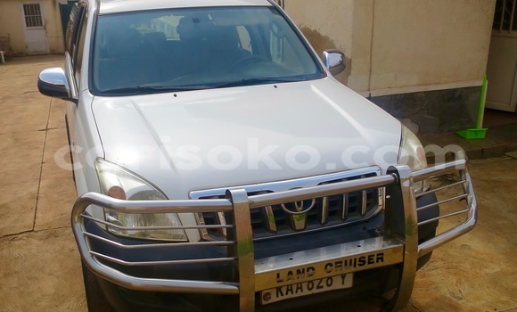 اشتري مستعمل Toyota Land Cruiser Prado Blanc سيارة في Kigali في Rwanda اشتري مستعمل Toyota Land Cruiser Prado Blanc سيارة في Kigali في Rwanda