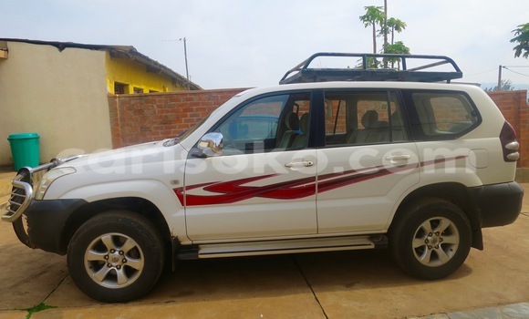 اشتري مستعمل Toyota Land Cruiser Prado Blanc سيارة في Kigali في Rwanda اشتري مستعمل Toyota Land Cruiser Prado Blanc سيارة في Kigali في Rwanda