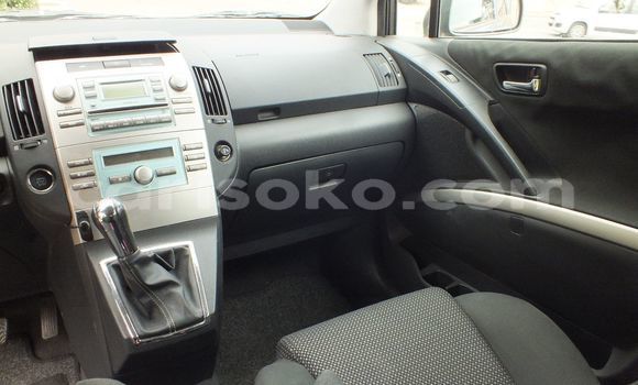 Sayi Na hannu Toyota Corolla Verso Marron Mota in Kigali a Rwanda Sayi Na hannu Toyota Corolla Verso Marron Mota in Kigali a Rwanda