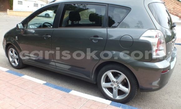 Sayi Na hannu Toyota Corolla Verso Marron Mota in Kigali a Rwanda Sayi Na hannu Toyota Corolla Verso Marron Mota in Kigali a Rwanda