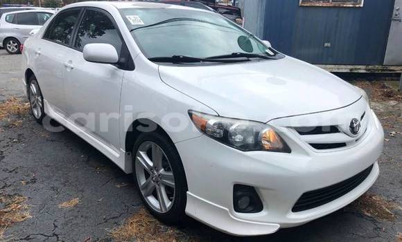 Sayi Na hannu Toyota Corolla Blanc Mota in Kigali a Rwanda Sayi Na hannu Toyota Corolla Blanc Mota in Kigali a Rwanda
