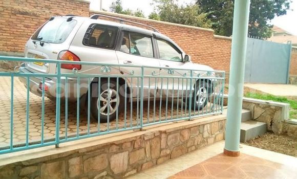 Buy Used Hyundai Santa Fe Silver Car in Kigali in Rwanda Buy Used Hyundai Santa Fe Silver Car in Kigali in Rwanda