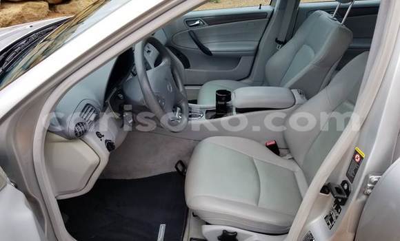 Sayi Na hannu Mercedes-Benz KOMPRESSOR Beige Mota in Kigali a Rwanda Sayi Na hannu Mercedes-Benz KOMPRESSOR Beige Mota in Kigali a Rwanda