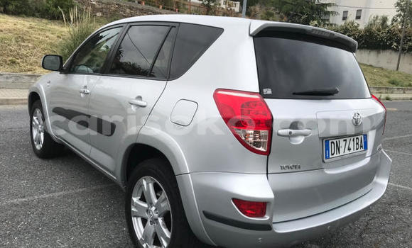Sayi Na hannu Toyota RAV4 Gris Mota in Kigali a Rwanda Sayi Na hannu Toyota RAV4 Gris Mota in Kigali a Rwanda