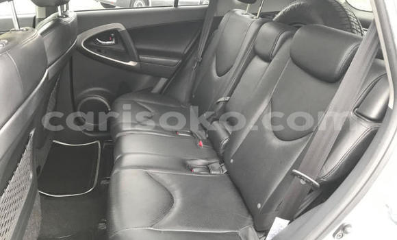 Sayi Na hannu Toyota RAV4 Gris Mota in Kigali a Rwanda Sayi Na hannu Toyota RAV4 Gris Mota in Kigali a Rwanda