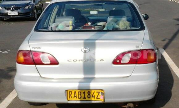 اشتري مستعمل Toyota Corolla Blanc سيارة في Kigali في Rwanda اشتري مستعمل Toyota Corolla Blanc سيارة في Kigali في Rwanda
