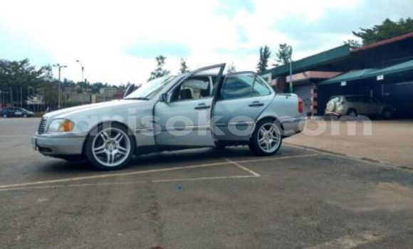 اشتري مستعمل Mercedes-Benz C–Class Gris سيارة في Kigali في Rwanda اشتري مستعمل Mercedes-Benz C–Class Gris سيارة في Kigali في Rwanda