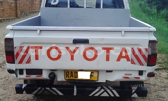 Sayi Na hannu Toyota Hilux Blanc Mota in Kigali a Rwanda Sayi Na hannu Toyota Hilux Blanc Mota in Kigali a Rwanda