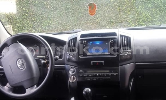 Buy Used Toyota Land Cruiser White Car in Kigali in Rwanda Buy Used Toyota Land Cruiser White Car in Kigali in Rwanda