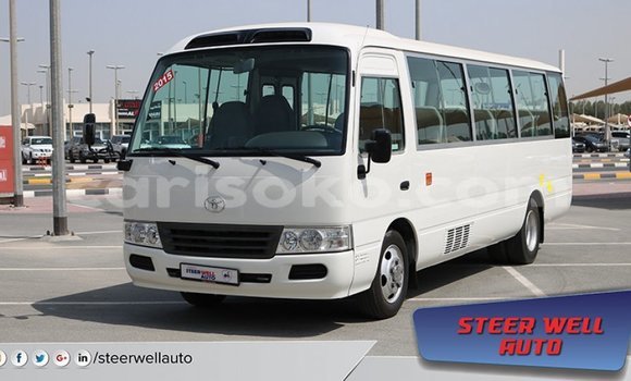 Sayi Imported Toyota Coaster Blanc Mota in Import - Dubai a Rwanda Sayi Imported Toyota Coaster Blanc Mota in Import - Dubai a Rwanda