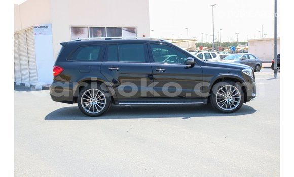 اشتري Imported Mercedes-Benz 190 Noir سيارة في Import - Dubai في Rwanda اشتري Imported Mercedes-Benz 190 Noir سيارة في Import - Dubai في Rwanda