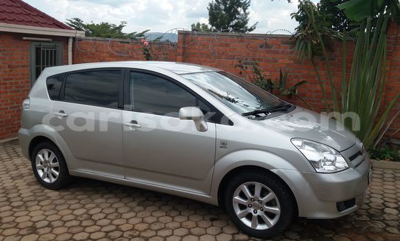 اشتري مستعمل Toyota Verso Noir سيارة في Kigali في Rwanda اشتري مستعمل Toyota Verso Noir سيارة في Kigali في Rwanda