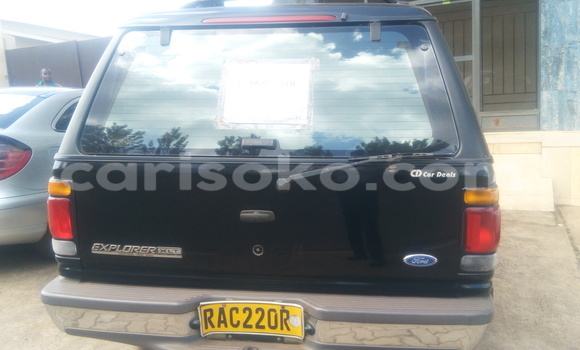 اشتري مستعمل Ford Explorer Noir سيارة في Kigali في Rwanda اشتري مستعمل Ford Explorer Noir سيارة في Kigali في Rwanda