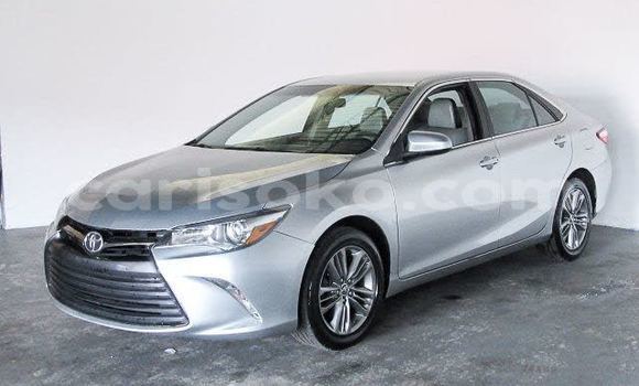 Sayi Na hannu Toyota Camry Beige Mota in Kigali a Rwanda Sayi Na hannu Toyota Camry Beige Mota in Kigali a Rwanda