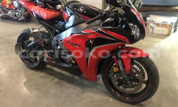 Acheter Occasion Moto Honda CBR 1000 RR Beige à Kigali, Rwanda Acheter Occasion Moto Honda CBR 1000 RR Beige à Kigali, Rwanda