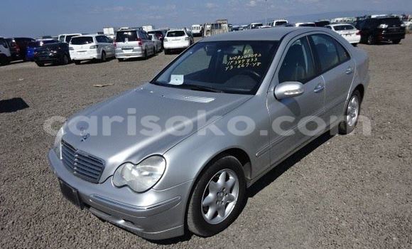Acheter Occasion Voiture Mercedes-Benz C–Class Gris à Kigali, Rwanda Acheter Occasion Voiture Mercedes-Benz C–Class Gris à Kigali, Rwanda