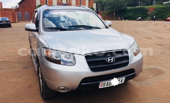 Buy Used Hyundai Tucson Silver Car in Kigali in Rwanda Buy Used Hyundai Tucson Silver Car in Kigali in Rwanda