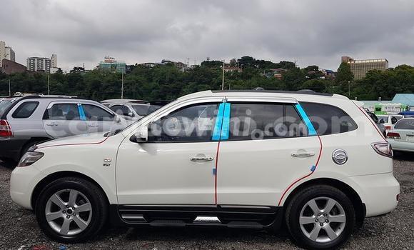 Buy Used Hyundai Santa Fe White Car in Kigali in Rwanda Buy Used Hyundai Santa Fe White Car in Kigali in Rwanda