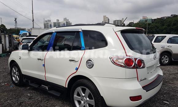 Buy Used Hyundai Santa Fe White Car in Kigali in Rwanda Buy Used Hyundai Santa Fe White Car in Kigali in Rwanda