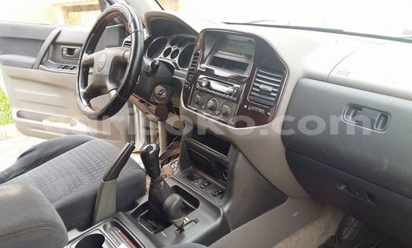 Acheter Occasion Voiture Mitsubishi Pajero Gris à Kigali, Rwanda Acheter Occasion Voiture Mitsubishi Pajero Gris à Kigali, Rwanda