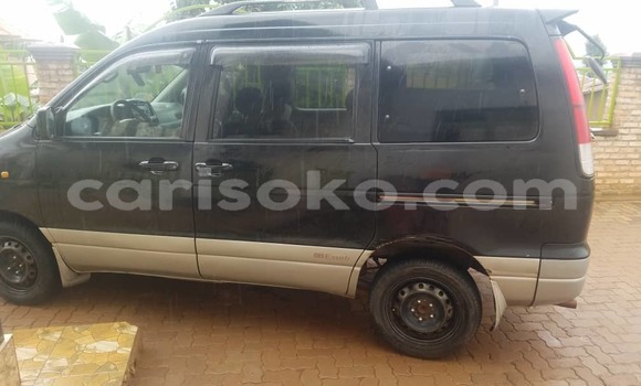 Sayi Na hannu Toyota Noah Noir Mota in Kigali a Rwanda Sayi Na hannu Toyota Noah Noir Mota in Kigali a Rwanda