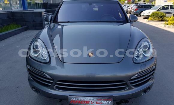 Sayi Na hannu Porsche Cayenne Gris Mota in Bokwango a Rwanda Sayi Na hannu Porsche Cayenne Gris Mota in Bokwango a Rwanda