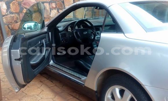 Acheter Occasion Voiture Mercedes-Benz CLK–Class Gris à Kigali, Rwanda Acheter Occasion Voiture Mercedes-Benz CLK–Class Gris à Kigali, Rwanda