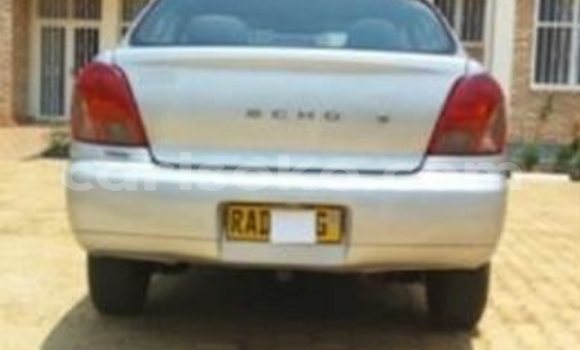 اشتري مستعمل Toyota Echo Autre سيارة في Kigali في Rwanda اشتري مستعمل Toyota Echo Autre سيارة في Kigali في Rwanda