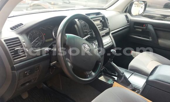 اشتري جديد Toyota Land Cruiser Blanc سيارة في Kigali في Rwanda اشتري جديد Toyota Land Cruiser Blanc سيارة في Kigali في Rwanda