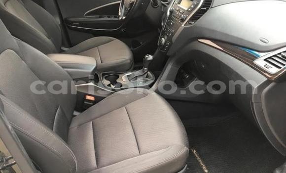 Sayi Imported Hyundai Santa Fe Noir Mota in Kigali a Rwanda Sayi Imported Hyundai Santa Fe Noir Mota in Kigali a Rwanda