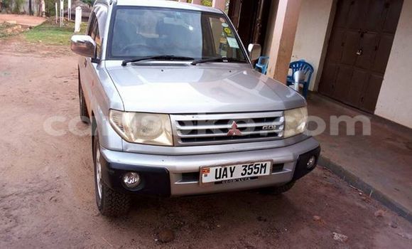 Acheter Occasion Voiture Mitsubishi Pajero Gris à Gicumbi au Rwanda Acheter Occasion Voiture Mitsubishi Pajero Gris à Gicumbi au Rwanda