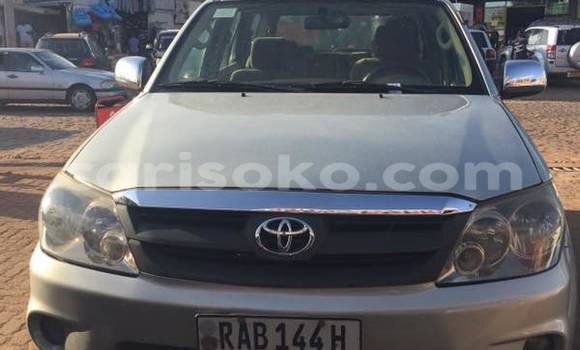 اشتري مستعمل Toyota 4Runner Beige سيارة في Kigali في Rwanda اشتري مستعمل Toyota 4Runner Beige سيارة في Kigali في Rwanda