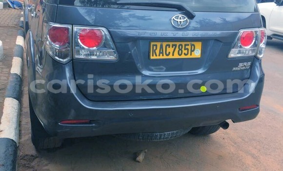 اشتري مستعمل Toyota Fortuner Noir سيارة في Kigali في Rwanda اشتري مستعمل Toyota Fortuner Noir سيارة في Kigali في Rwanda