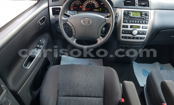 Sayi Na hannu Toyota Avensis Verso Bleu Mota in Bokwango a Rwanda Sayi Na hannu Toyota Avensis Verso Bleu Mota in Bokwango a Rwanda