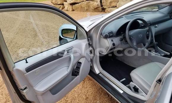 Sayi Sabo Mercedes-Benz KOMPRESSOR Beige Mota in Kigali a Rwanda Sayi Sabo Mercedes-Benz KOMPRESSOR Beige Mota in Kigali a Rwanda