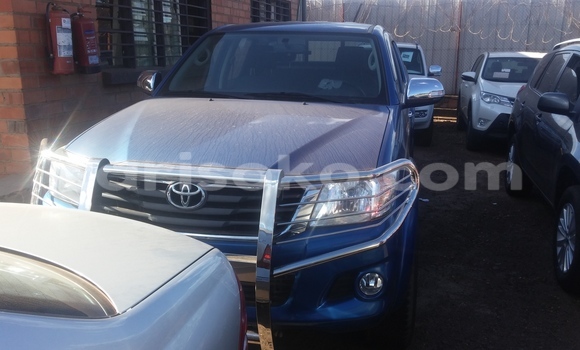 Acheter Occasion Voiture Toyota Hilux Bleu à Kigali au Rwanda Acheter Occasion Voiture Toyota Hilux Bleu à Kigali au Rwanda