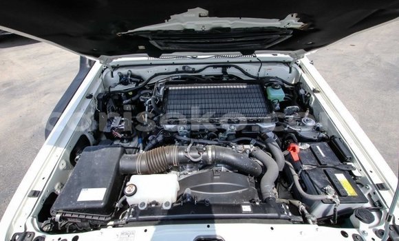 Buy New Toyota Land Cruiser White Car in Gicumbi in Rwanda Buy New Toyota Land Cruiser White Car in Gicumbi in Rwanda