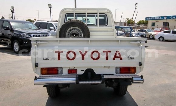 Buy New Toyota Land Cruiser White Car in Gicumbi in Rwanda Buy New Toyota Land Cruiser White Car in Gicumbi in Rwanda