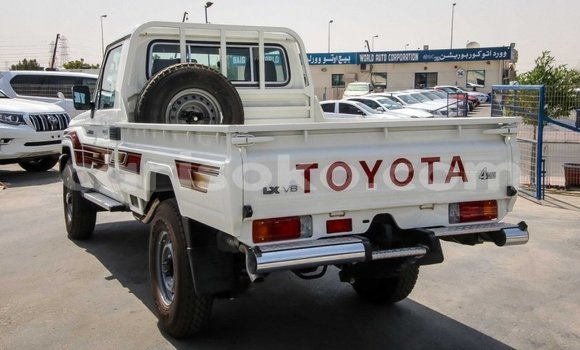 Buy New Toyota Land Cruiser White Car in Gicumbi in Rwanda Buy New Toyota Land Cruiser White Car in Gicumbi in Rwanda