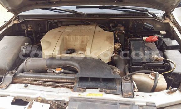 Sayi Na hannu Mitsubishi Pajero Gris Mota in Gicumbi a Rwanda Sayi Na hannu Mitsubishi Pajero Gris Mota in Gicumbi a Rwanda