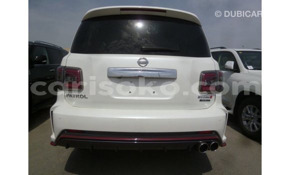 Acheter Import Voiture Nissan Patrol Blanc à Import - Dubai, Rwanda Acheter Import Voiture Nissan Patrol Blanc à Import - Dubai, Rwanda